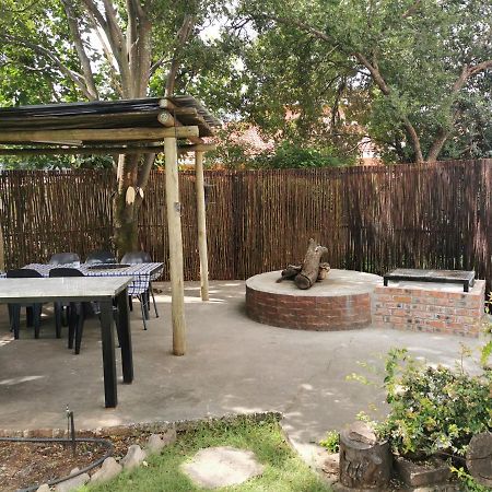 Gluckman Drive Guesthouse Welkom Esterno foto